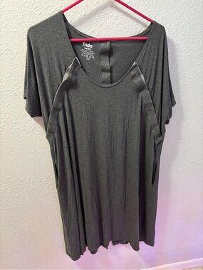 Frida mom gown never worn OS